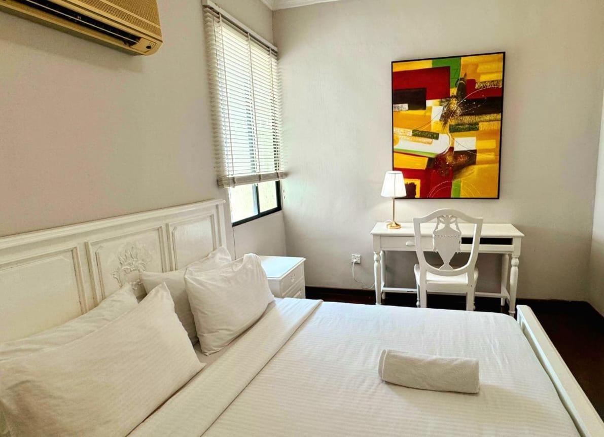 Century Bay Private Residences Sungai Dua Bukit Exterior photo