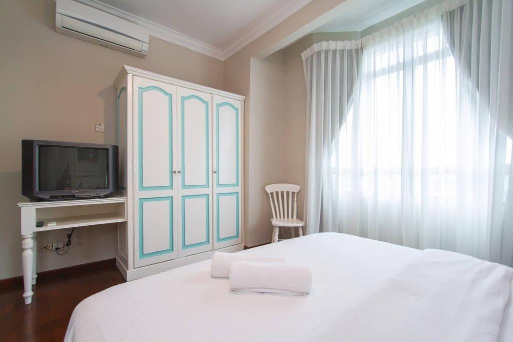 Century Bay Private Residences Sungai Dua Bukit Exterior photo
