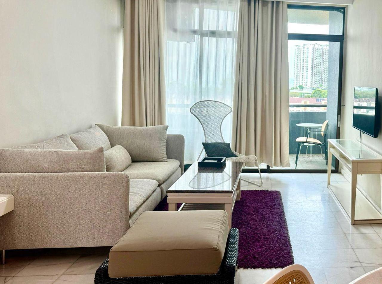 Century Bay Private Residences Sungai Dua Bukit Exterior photo