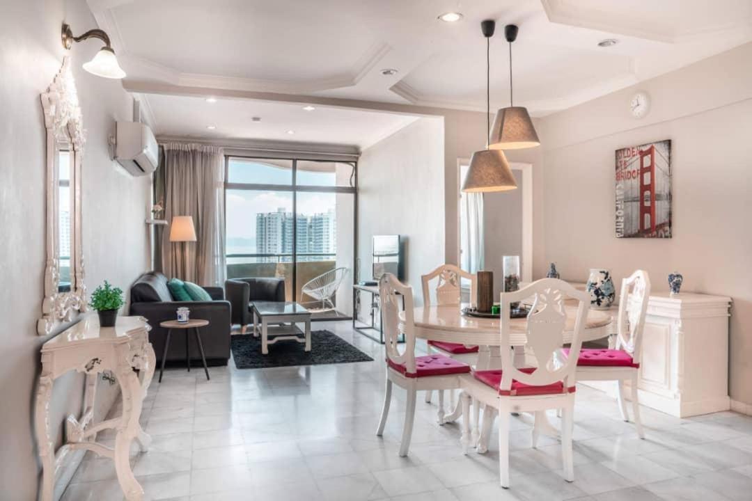 Century Bay Private Residences Sungai Dua Bukit Exterior photo